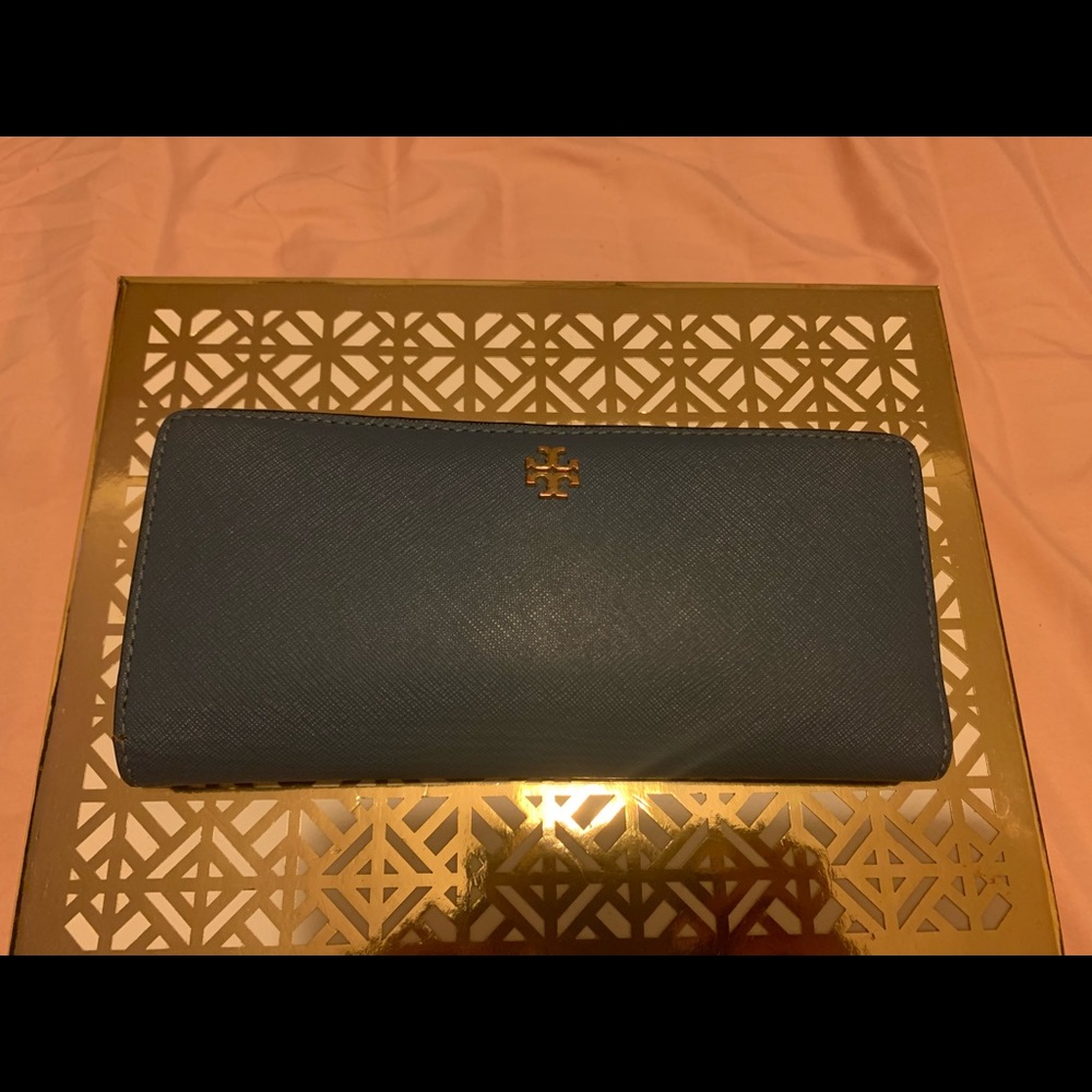 Tory Burch Robinson slim wallet